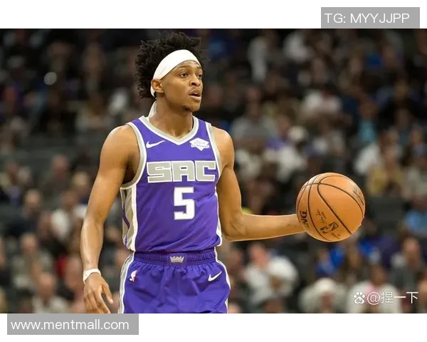 德阿隆福克斯引领国王队崛起成NBA新星的背后故事与奋斗历程